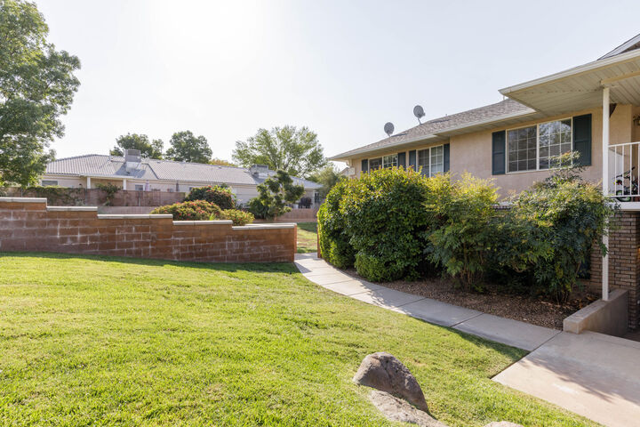 Property Photo:  1070 N 1400 W  UT 84770 