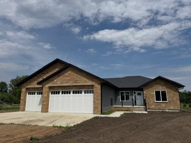 Property Photo:  2205 Cedar St.  SD 57066 