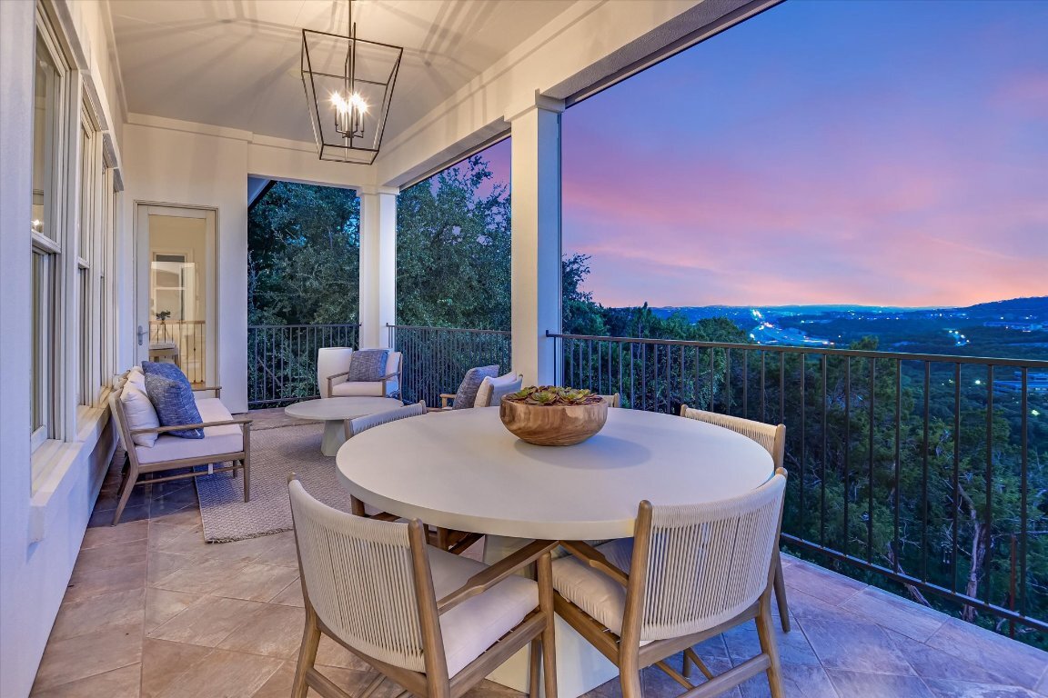 Property Photo: 6717 Valburn Drive TX 78731