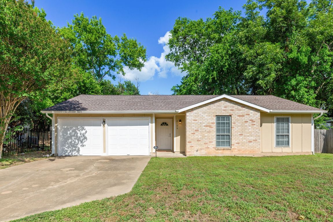 2106 Ponciana Loop  Austin TX 78744 photo