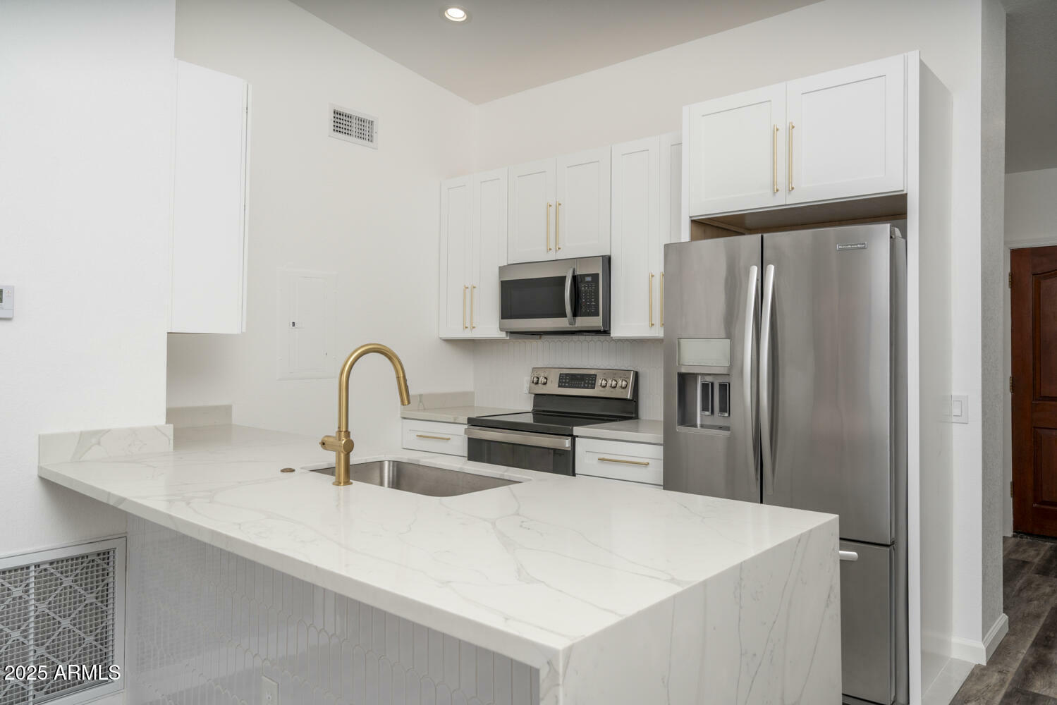 Property Photo:  1351 N Pleasant Drive 2011  AZ 85225 