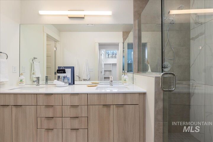 Property Photo: 2775 W Stewart Ave ID 83702