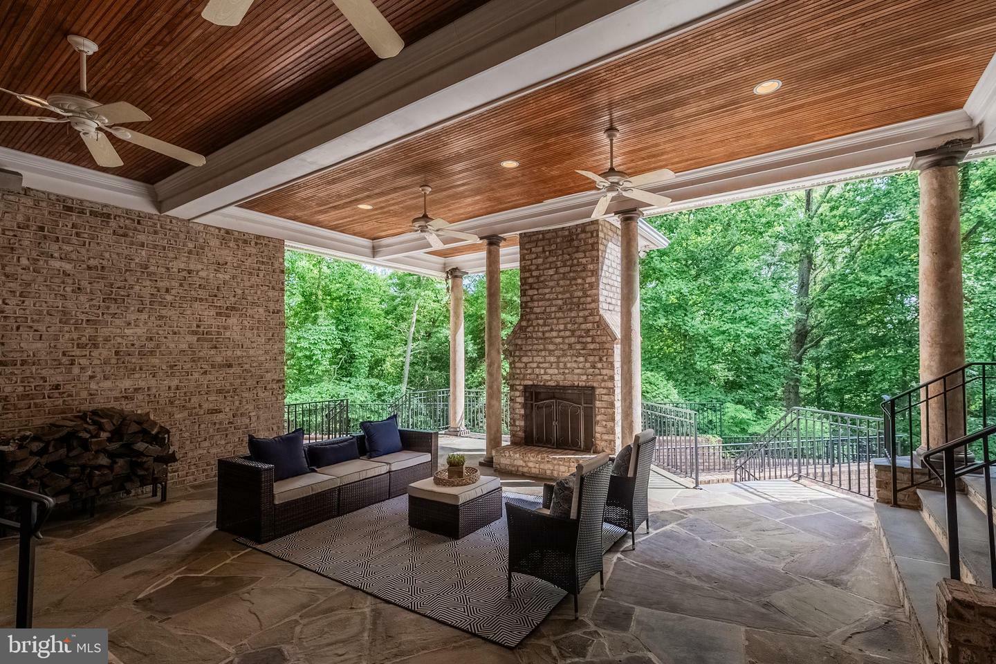 Property Photo: 4826 Maury Lane VA 22304