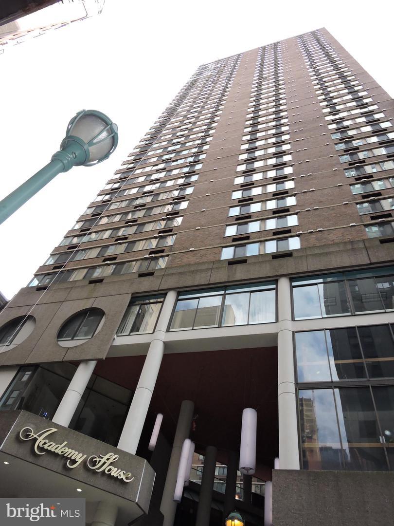 Property Photo: 1420 Locust Street 20Q PA 19102