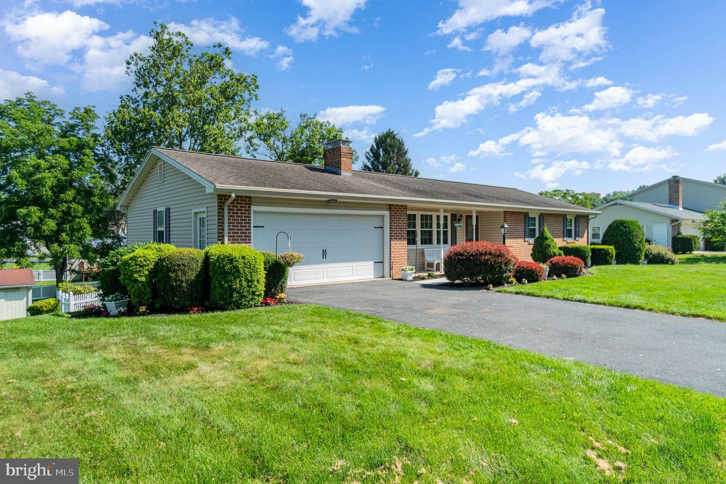 Property Photo: 916 Wakefield Avenue PA 17055