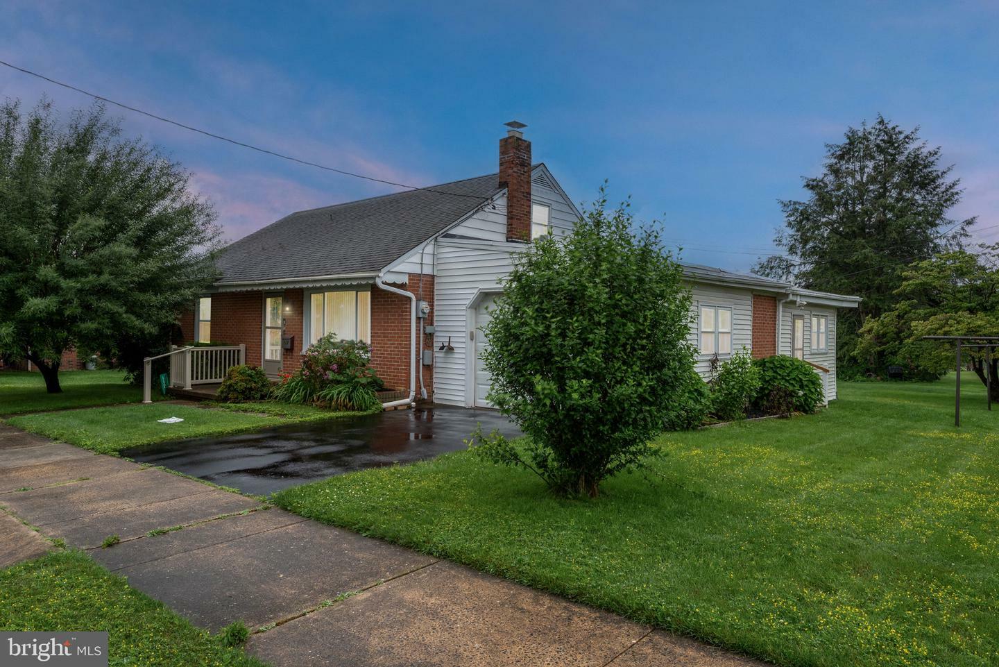 Property Photo: 112 N 7th Street PA 17517
