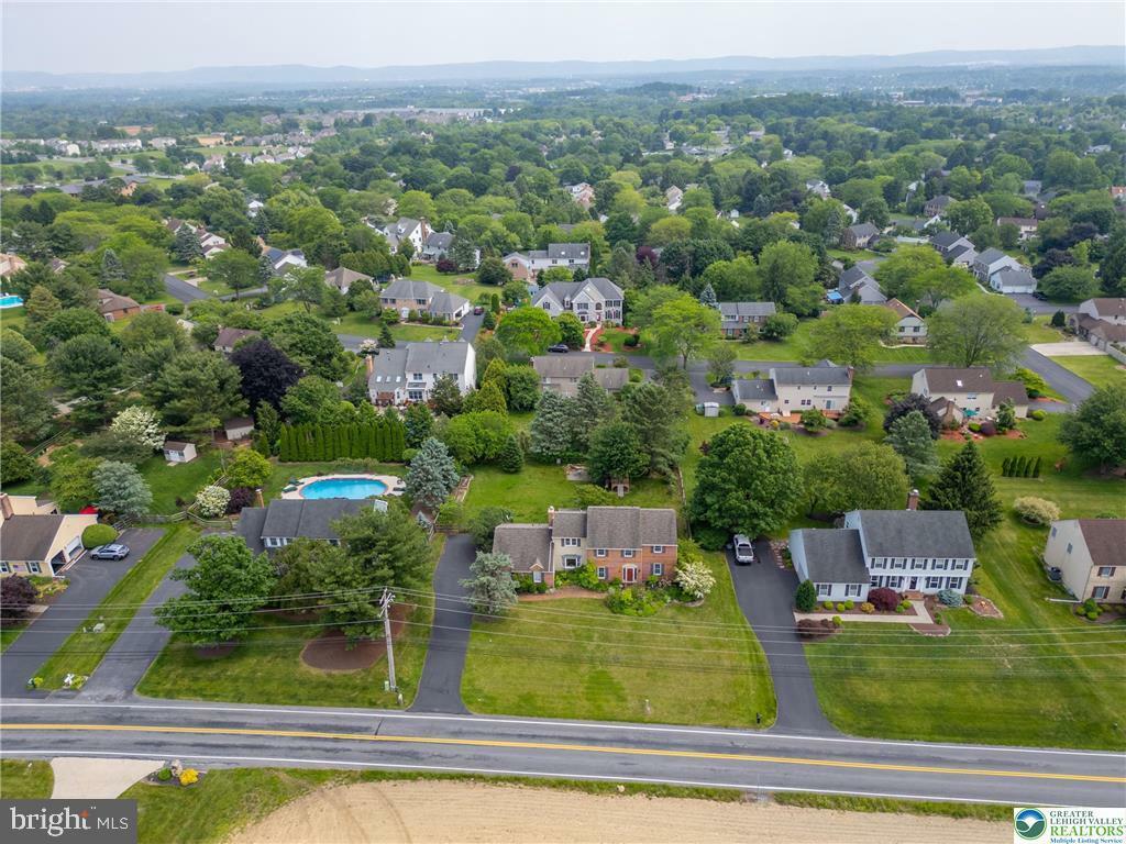 Property Photo: 5622 Snowdrift Road PA 18069