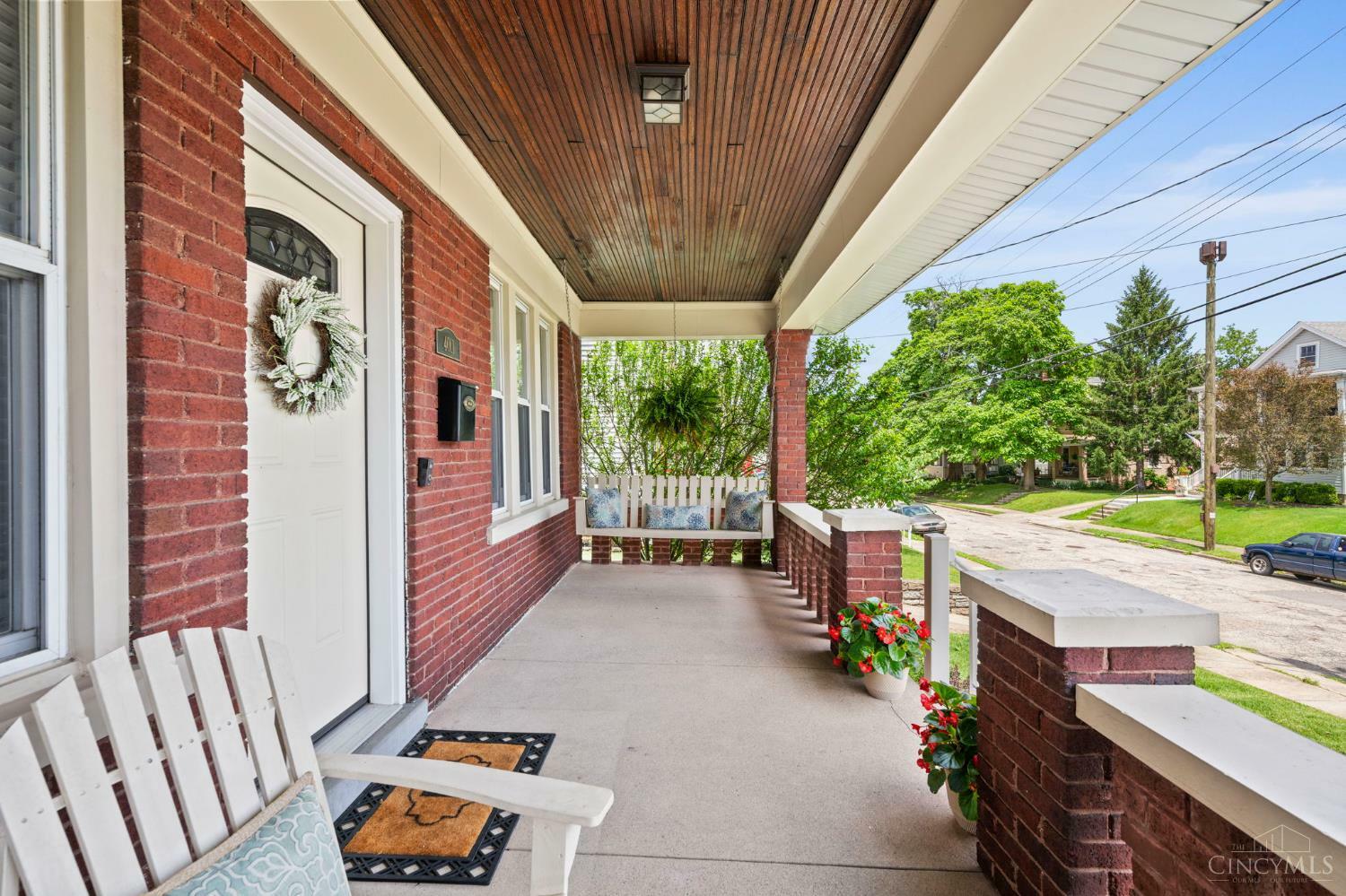 Property Photo: 4011 S Jefferson Avenue OH 45212