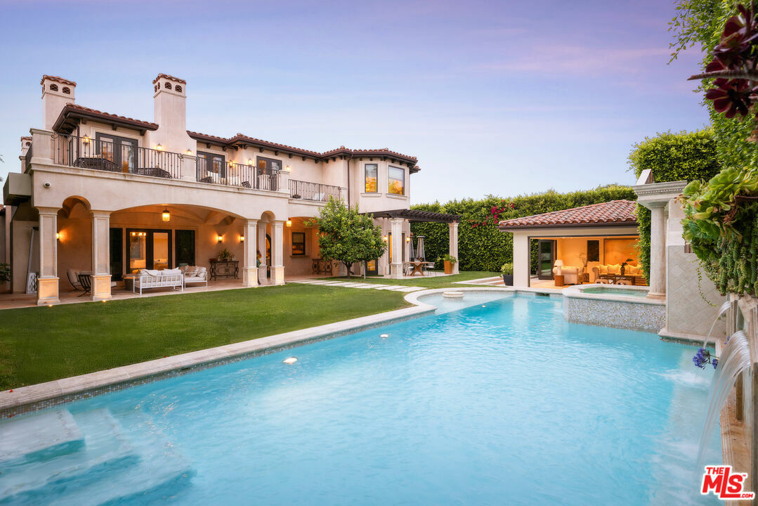 617 N Camden Dr  Beverly Hills CA 90210 photo
