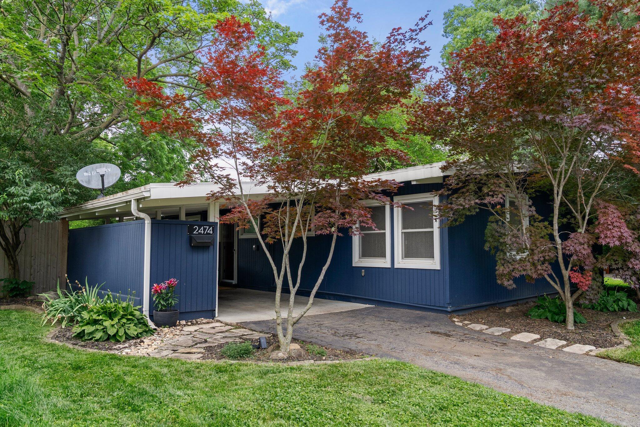 Property Photo: 2474 Bristol Road OH 43221