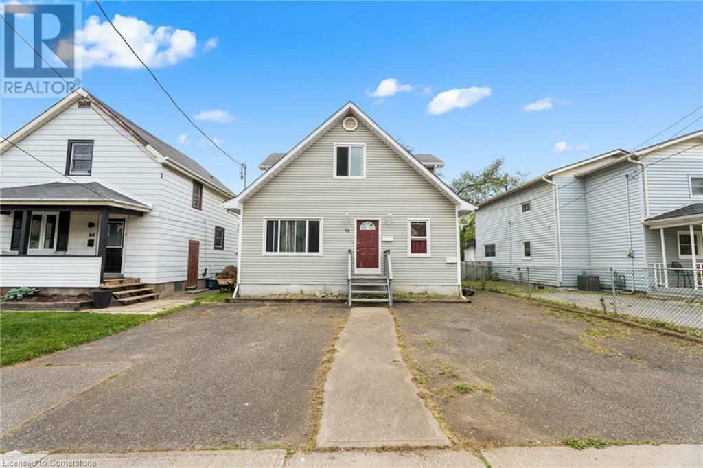 Property Photo: 42 Vine Street ON L2R 3X8