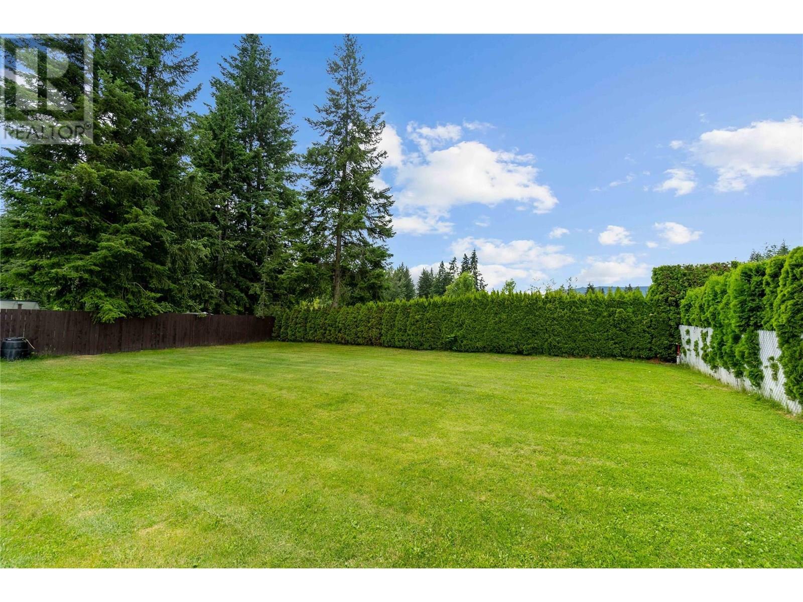 23 Street Southeast  Salmon Arm BC V1E 2J4 photo