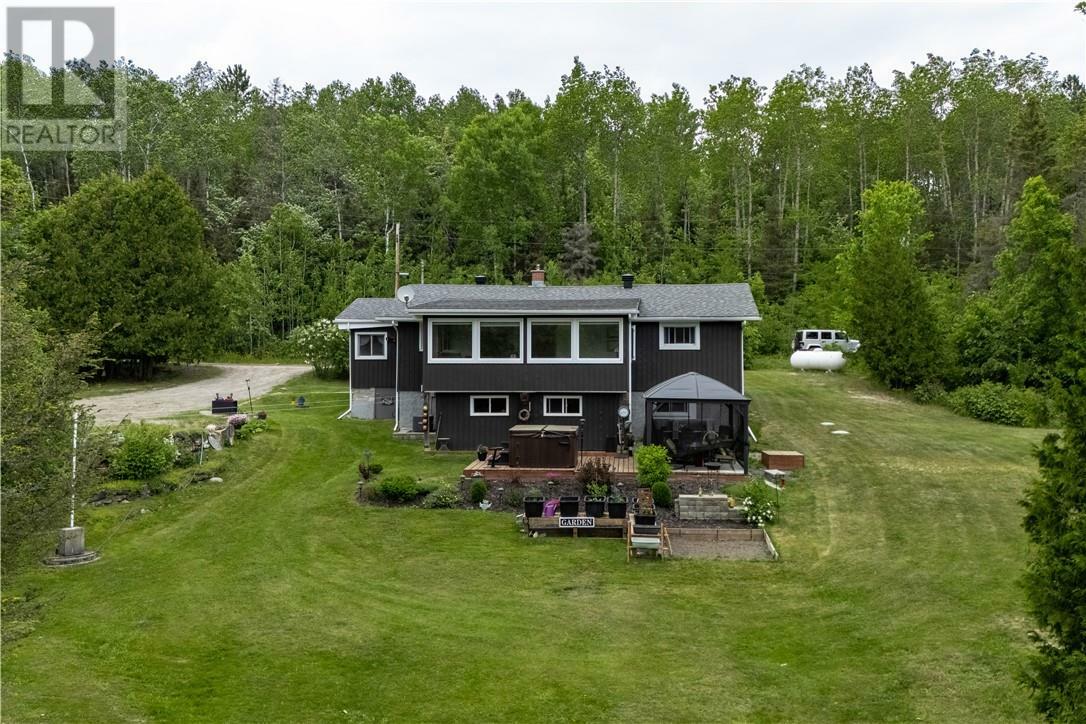 Property Photo: 547 River Road ON P0M 3E0
