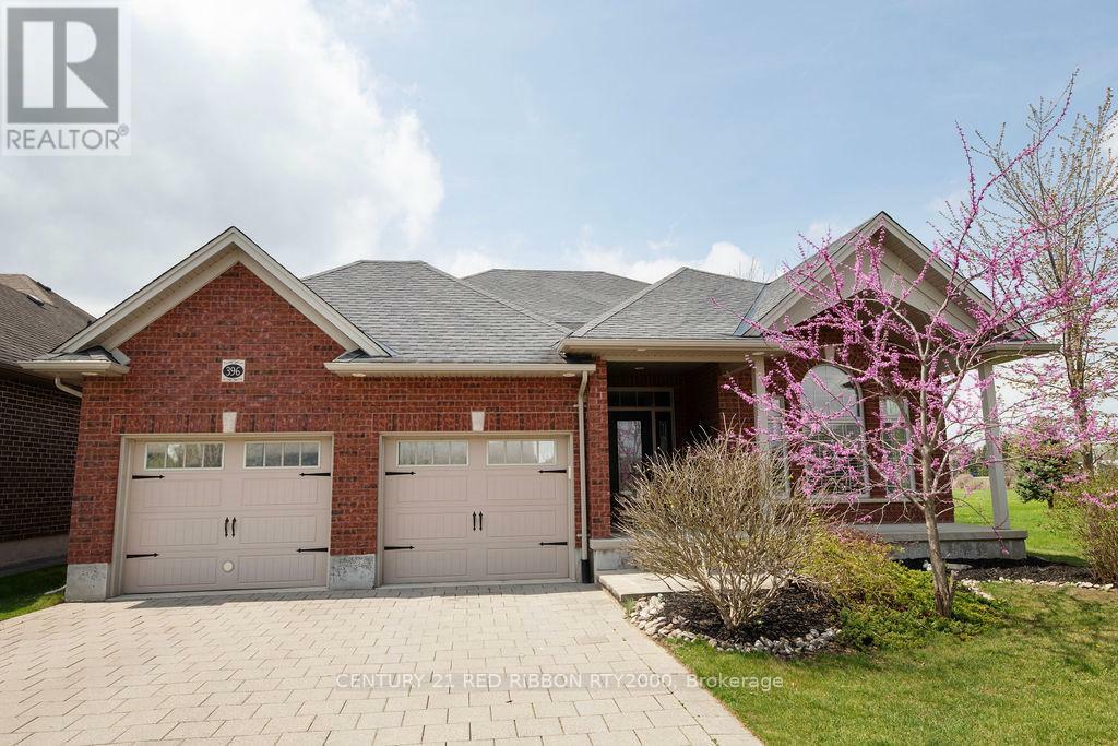 Photo de la propriété: 396 Macdonald Street ON N7G 2M2