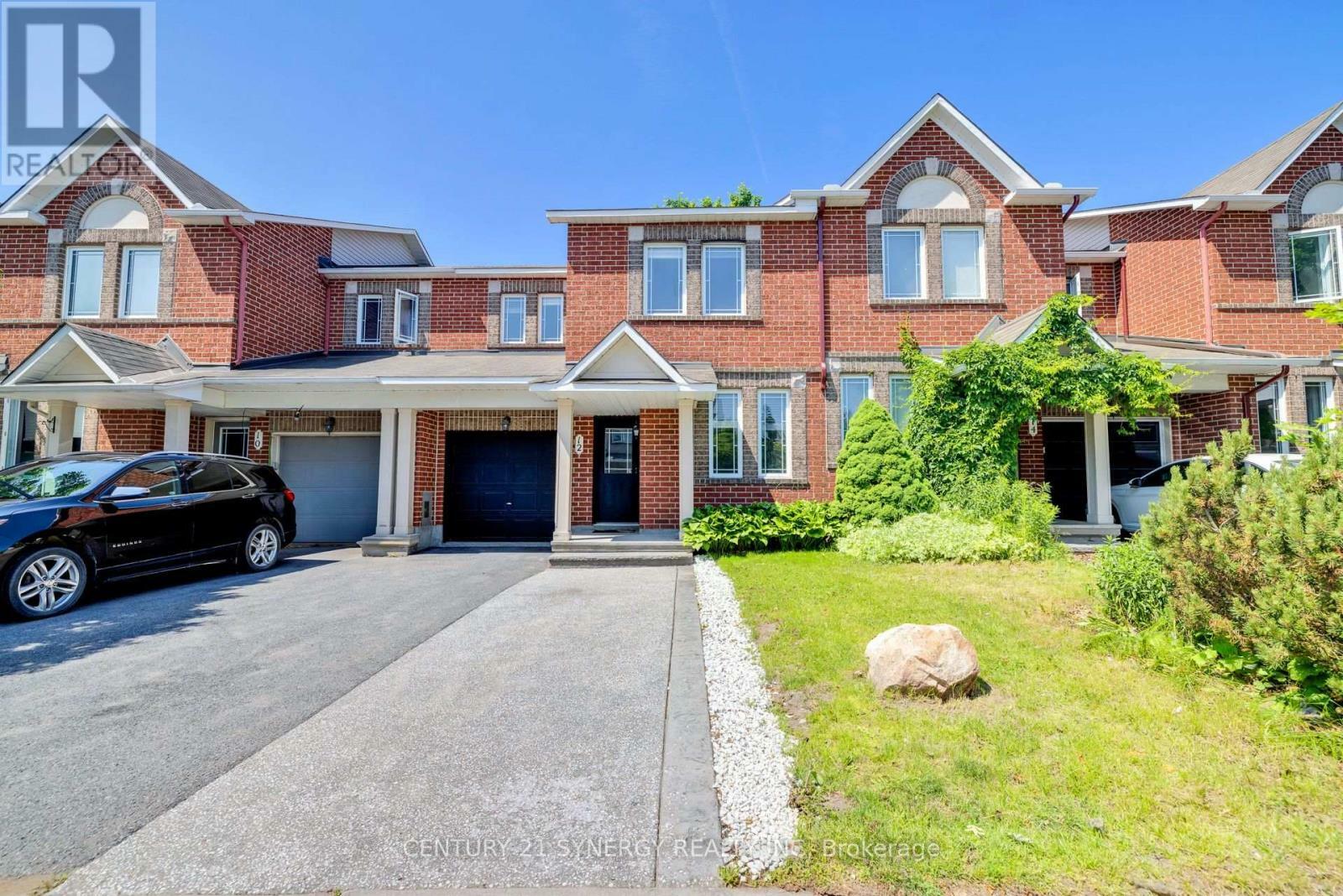 12 Marabrooke Street  Ottawa ON K2G 7A1 photo