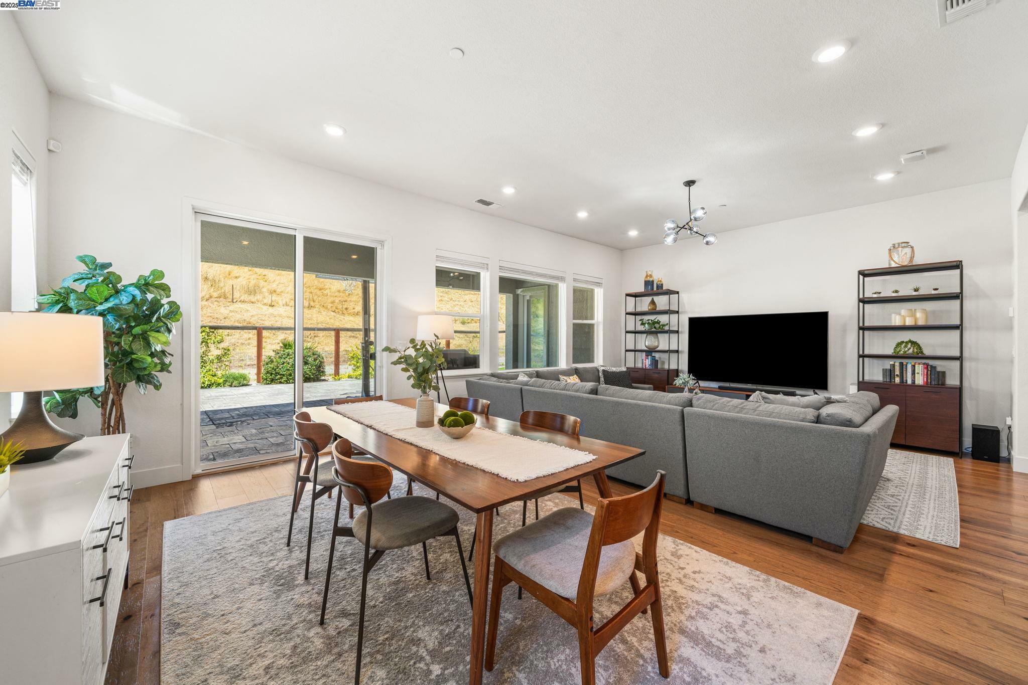 Property Photo: 2552 Veneto Ct CA 94583