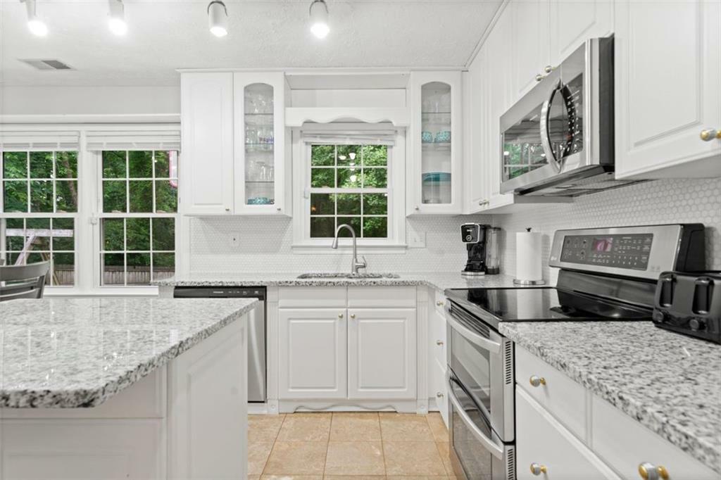 Property Photo: 3123 Westbrook Trace GA 30044