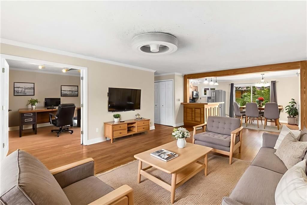 Property Photo: 115 Biscayne Drive NW E3 GA 30309