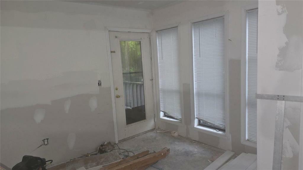 Property Photo: 3828 Woodridge Way GA 30084