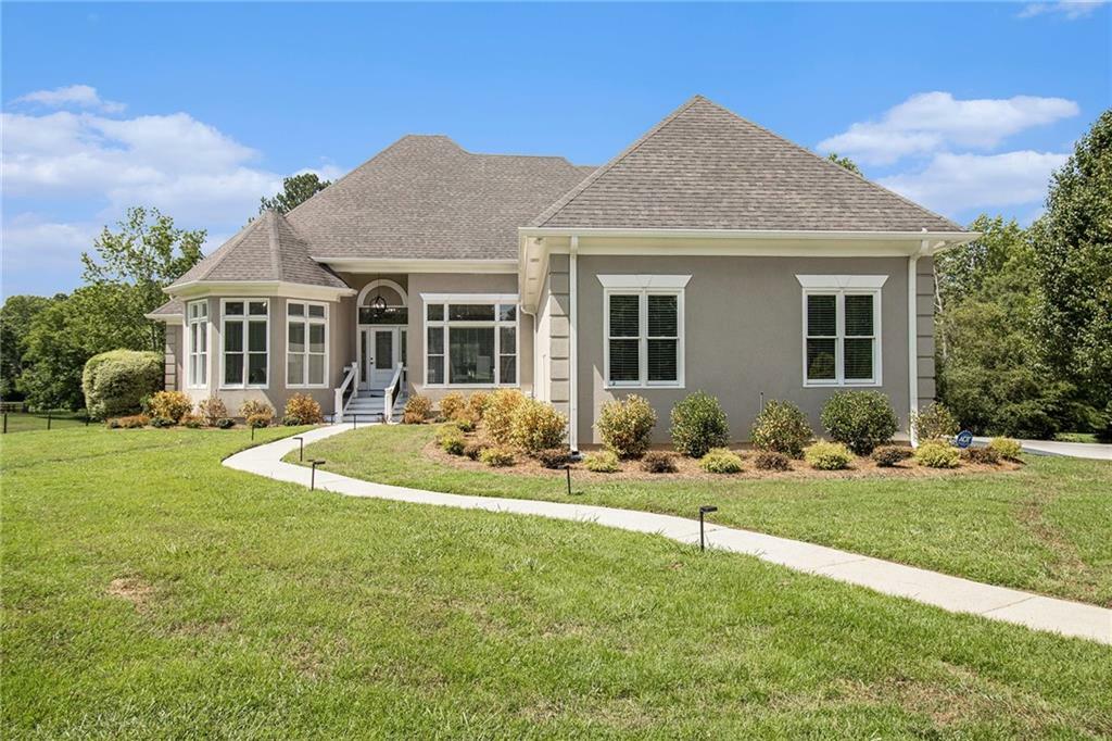 Property Photo: 5690 Rutland Trace GA 30058