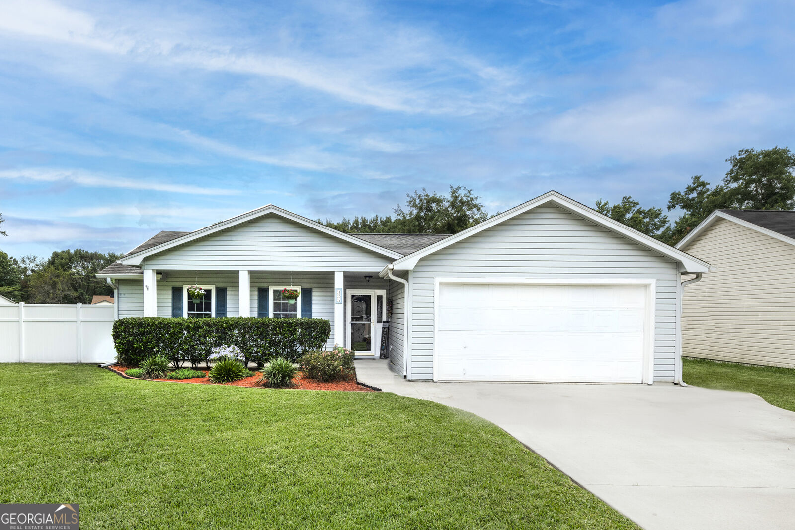 Property Photo: 157 Lake Wellington Drive GA 31548