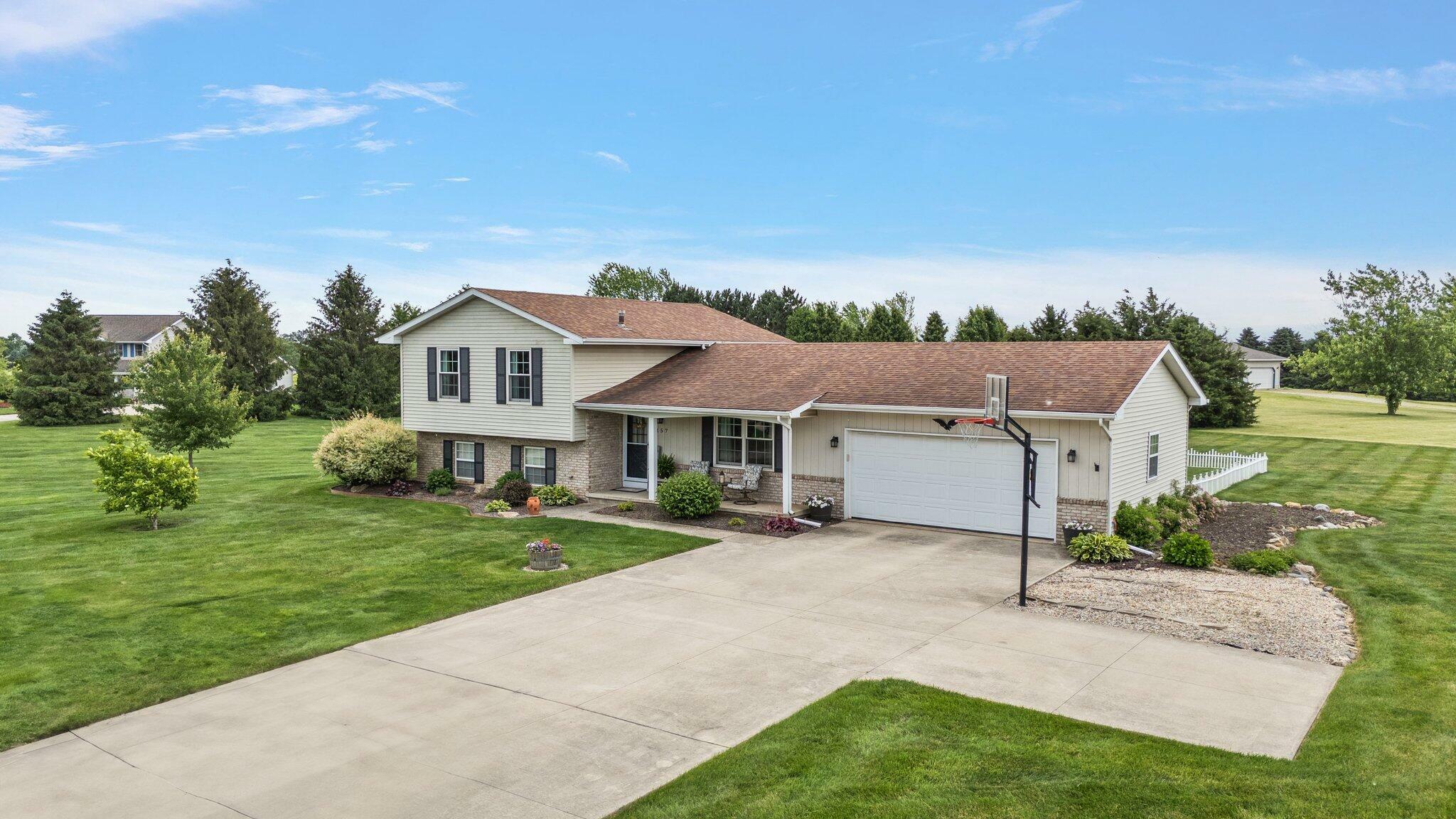 Property Photo: 157 S 200 IN 46385
