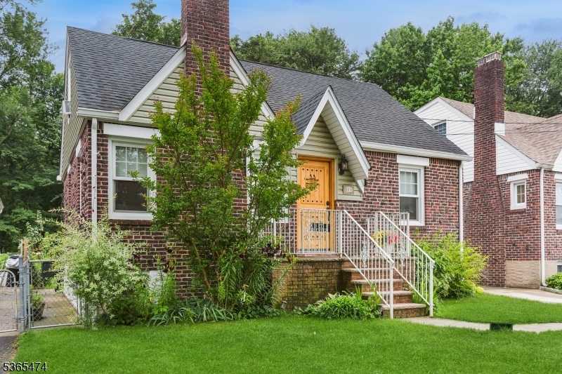 Property Photo: 321 Salem Rd NJ 07083