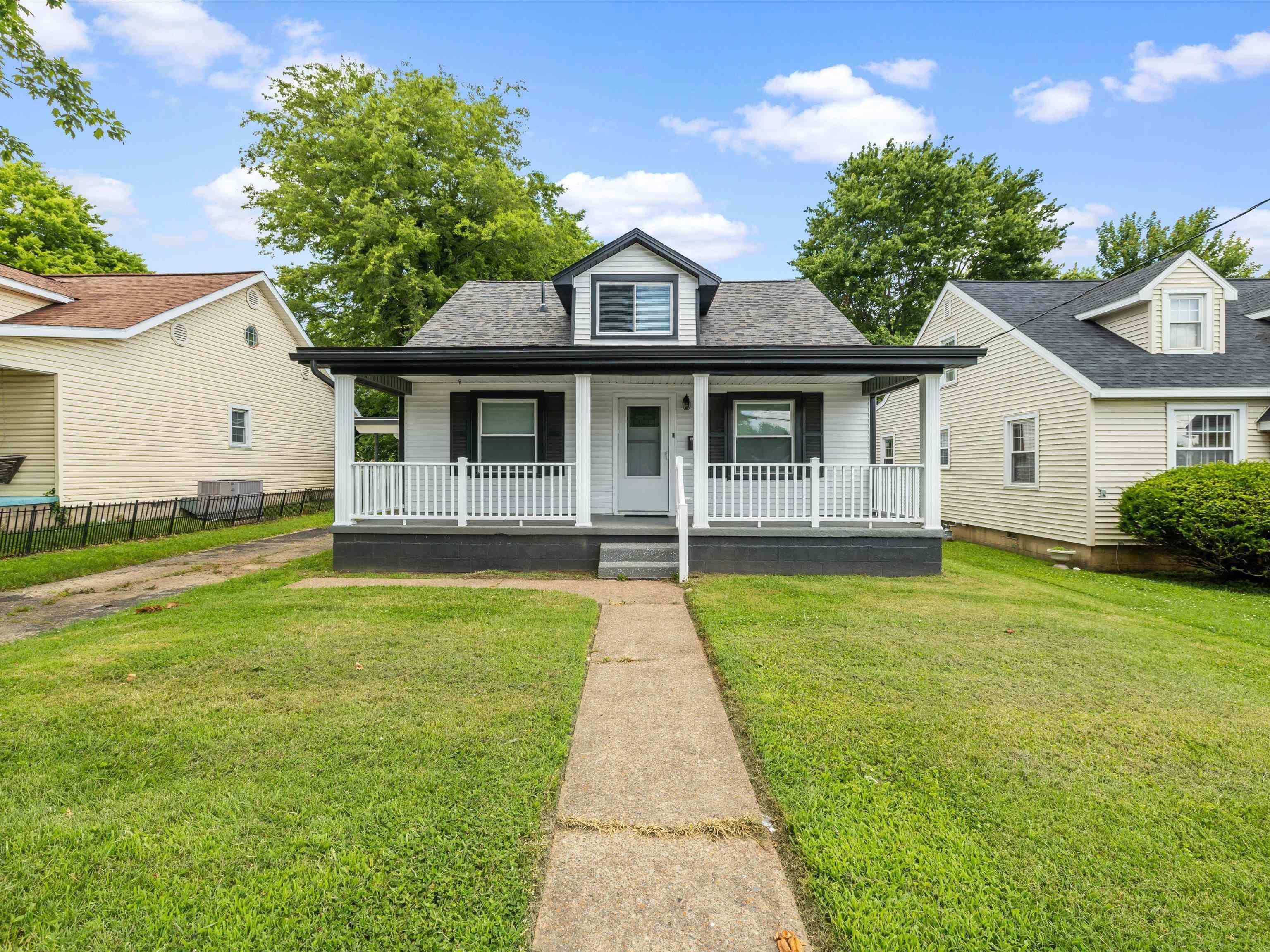 325 14th St.  Henderson KY 42420 photo
