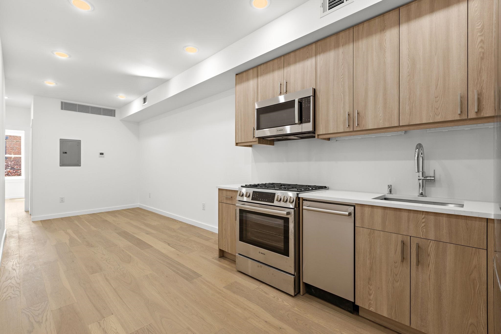 Property Photo: 364 8th St 2L NJ 07302
