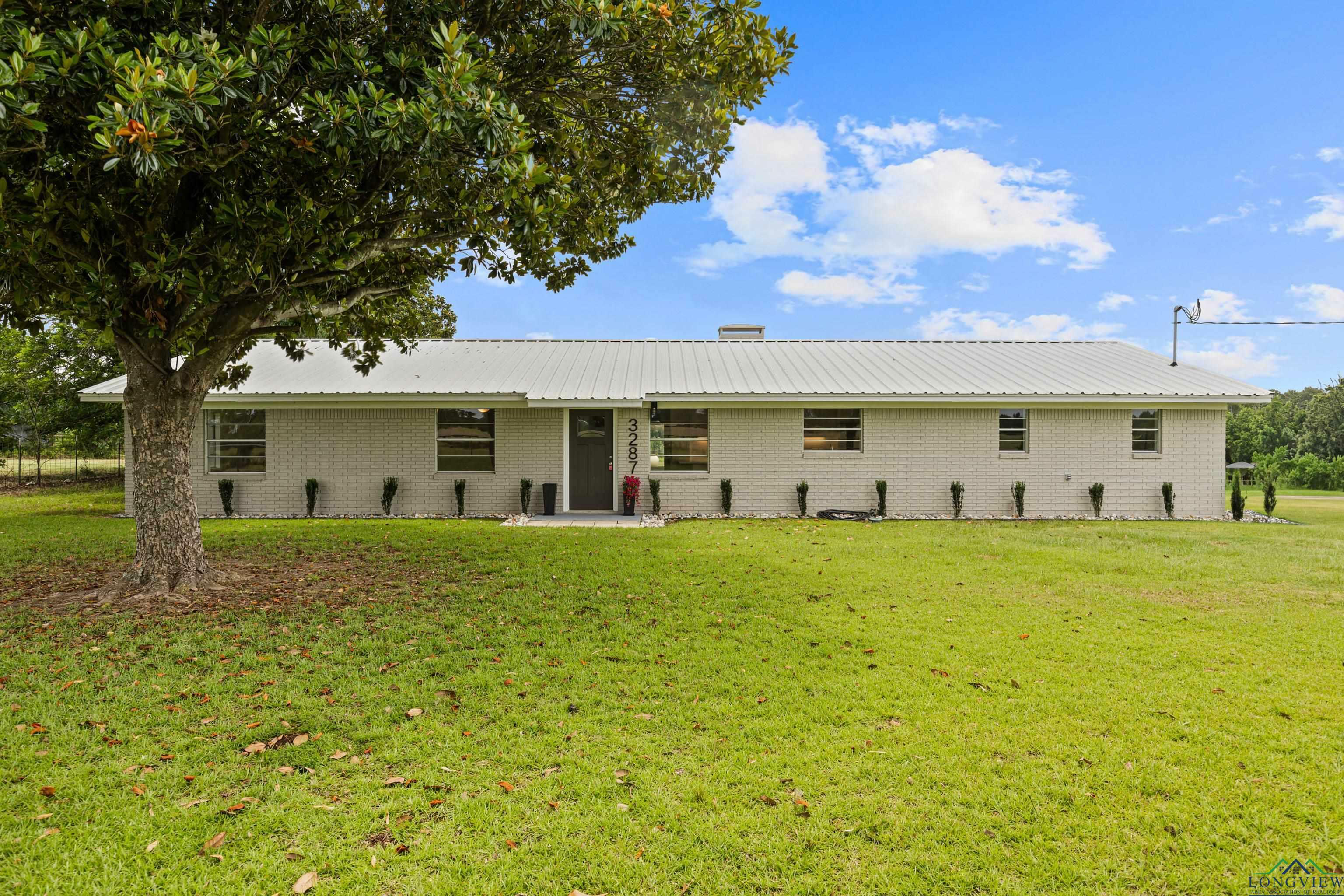3287 Chipmunk Rd.  Gilmer TX 75644 photo