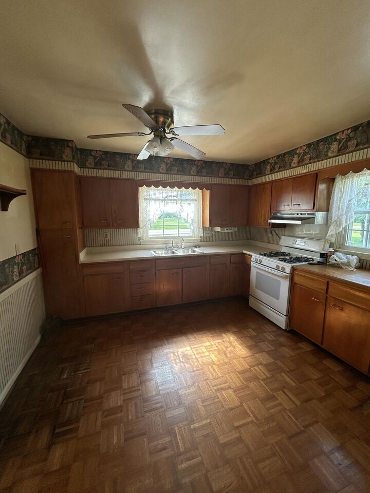 Property Photo: 621 S Buell Street KY 40468