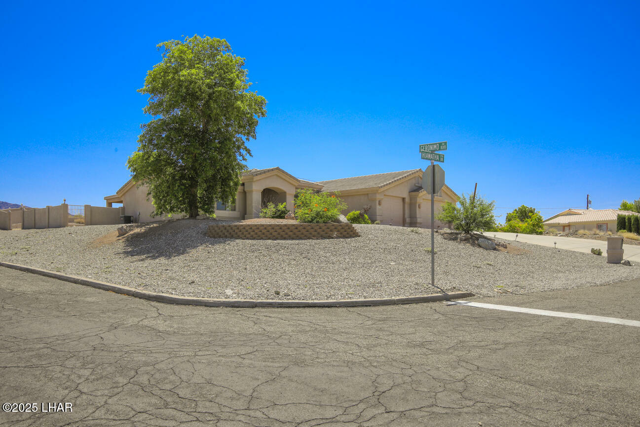 Property Photo: 3732 Hiawatha Dr AZ 86404