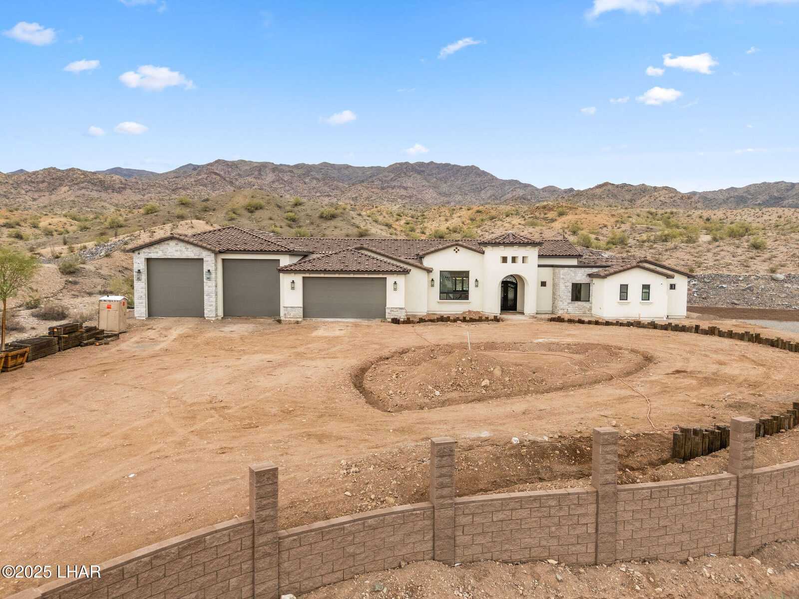 Property Photo: 6724 Corte De Los Bueyes AZ 86404
