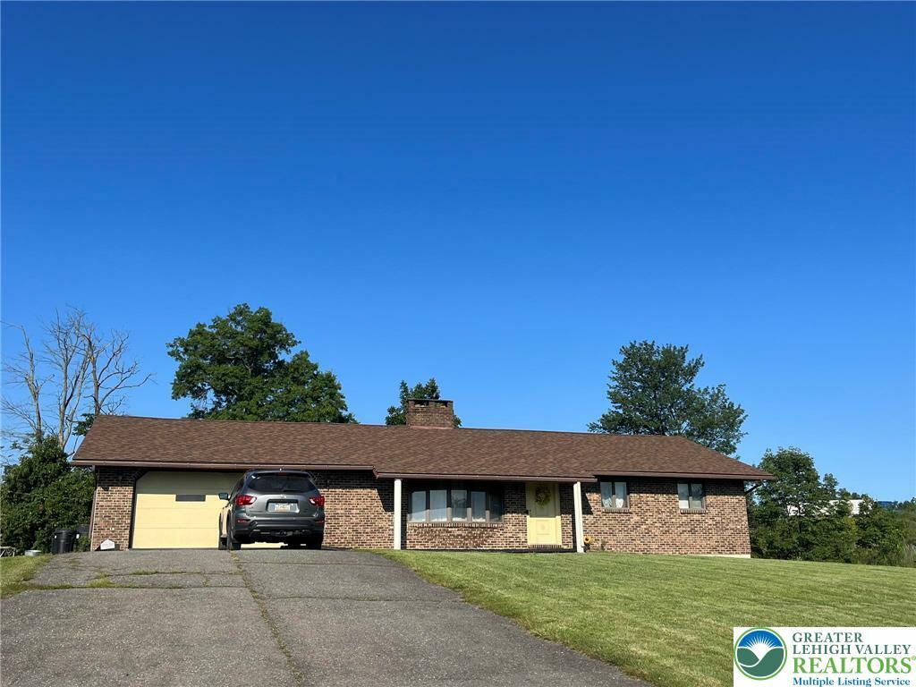 Property Photo: 6587 Sullivan Trail PA 18091