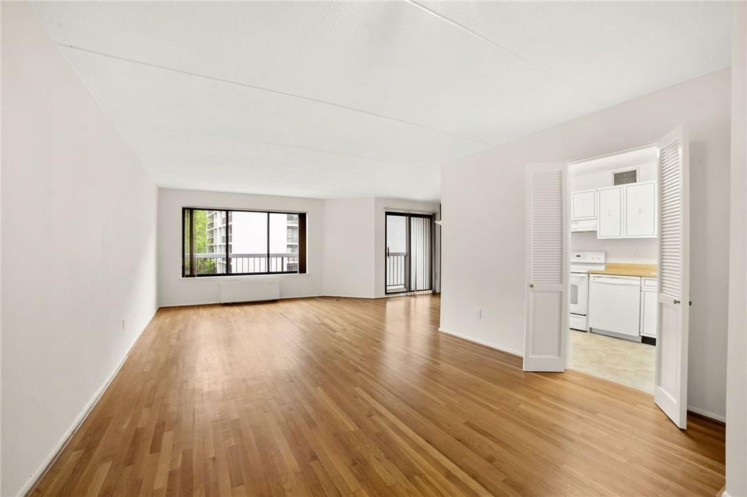 Property Photo: 200 High Point Drive 307 NY 10530