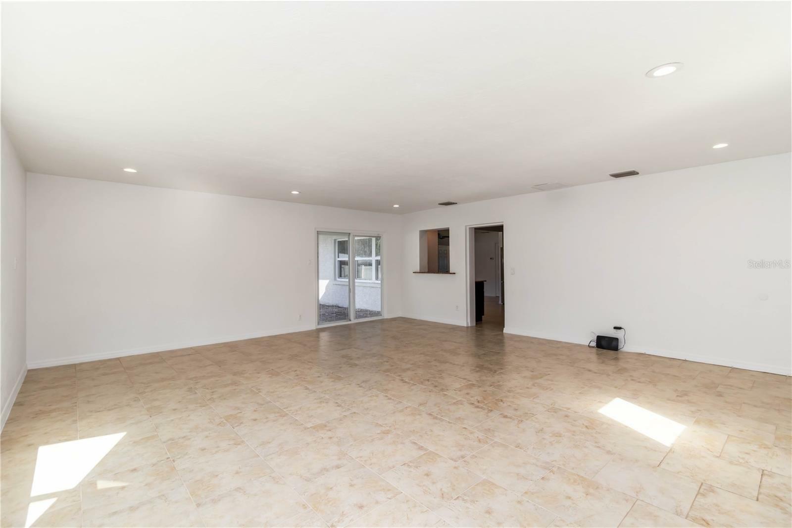 Property Photo: 5200 Malaga Avenue FL 34235