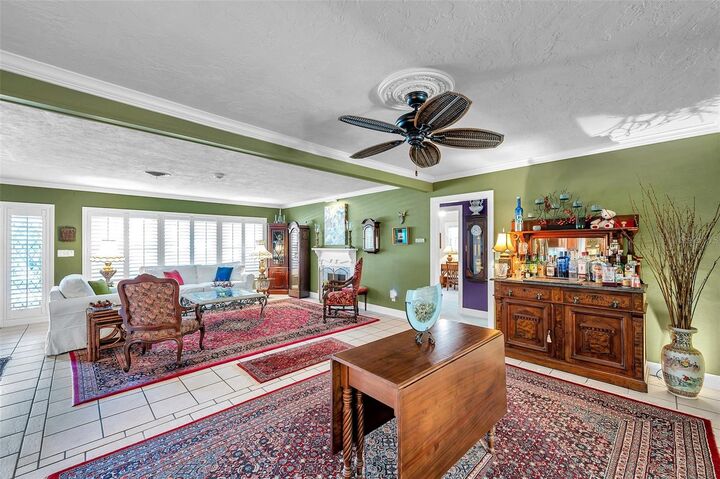 Property Photo: 3898 49th Avenue S FL 33711