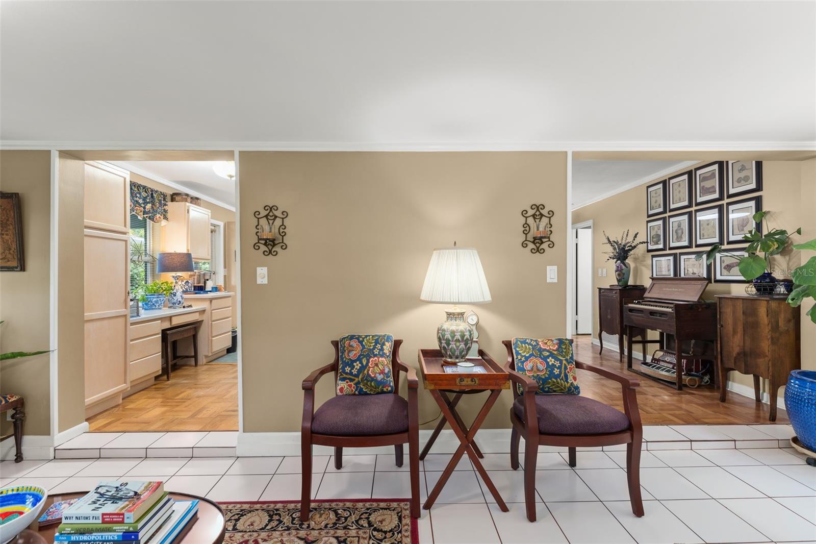 Property Photo: 1924 Summerfield Road FL 32792