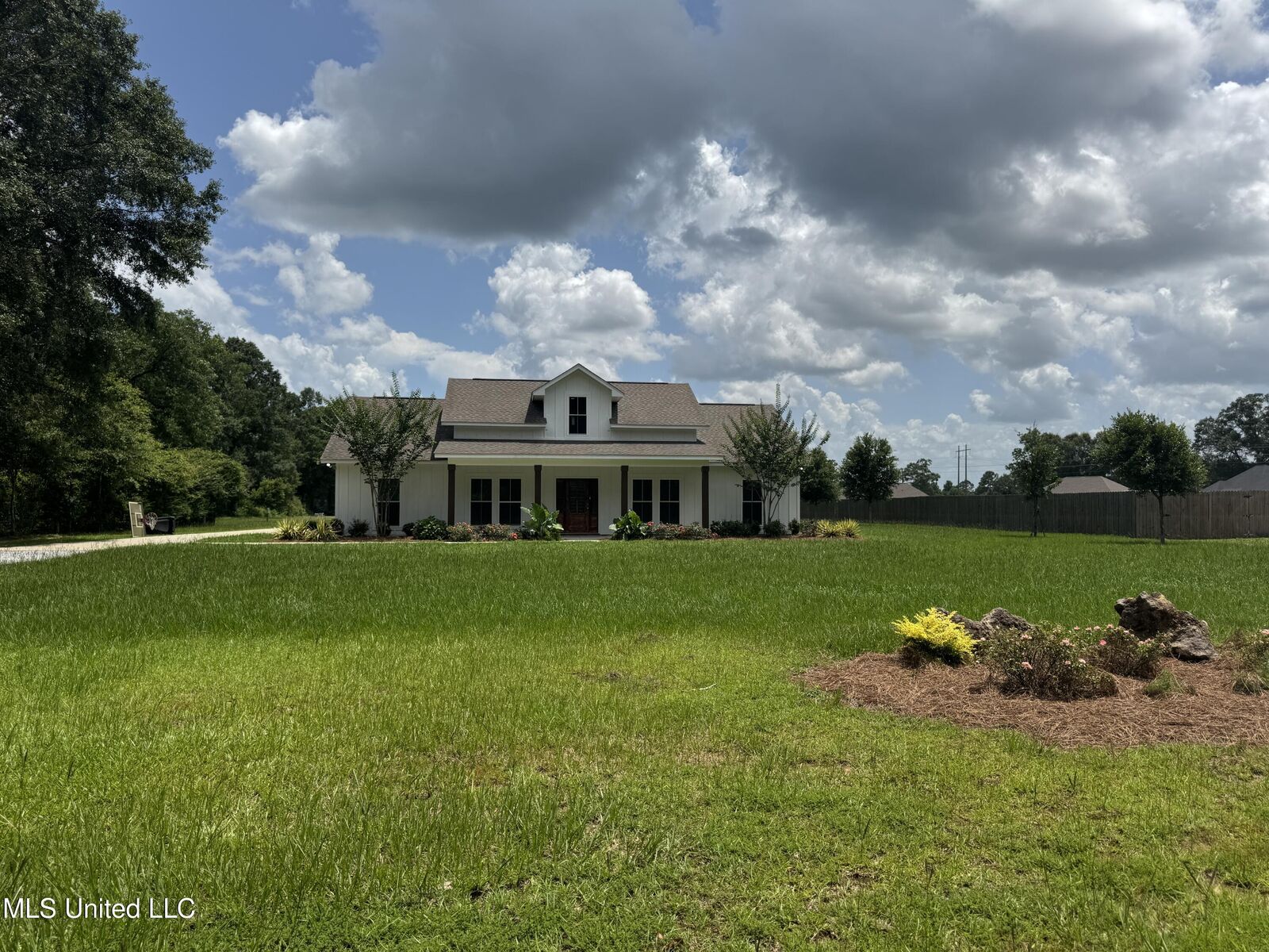 Property Photo: 127 Lloyd Eubanks Road MS 39452