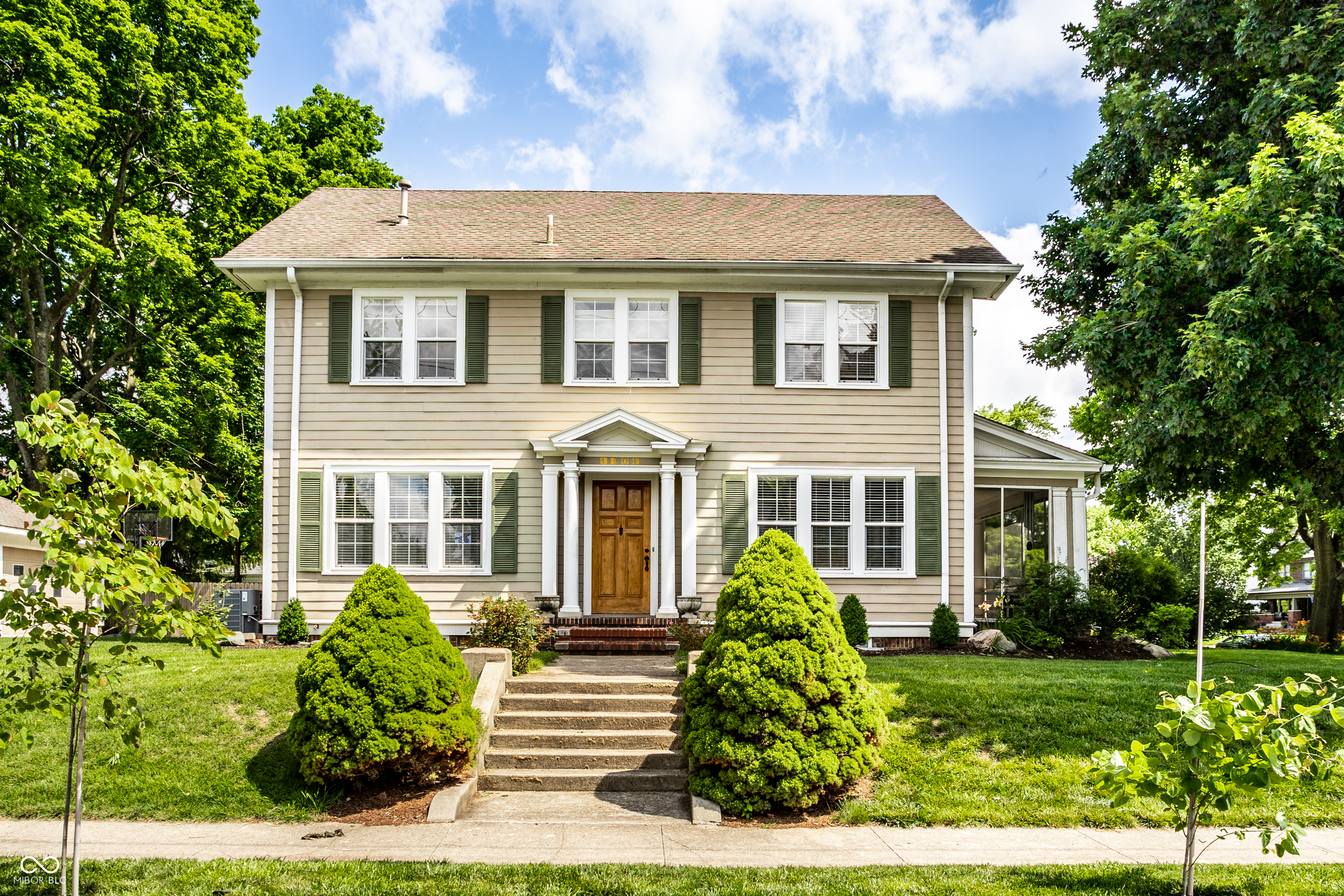 4904 N Washington Boulevard  Indianapolis IN 46205 photo