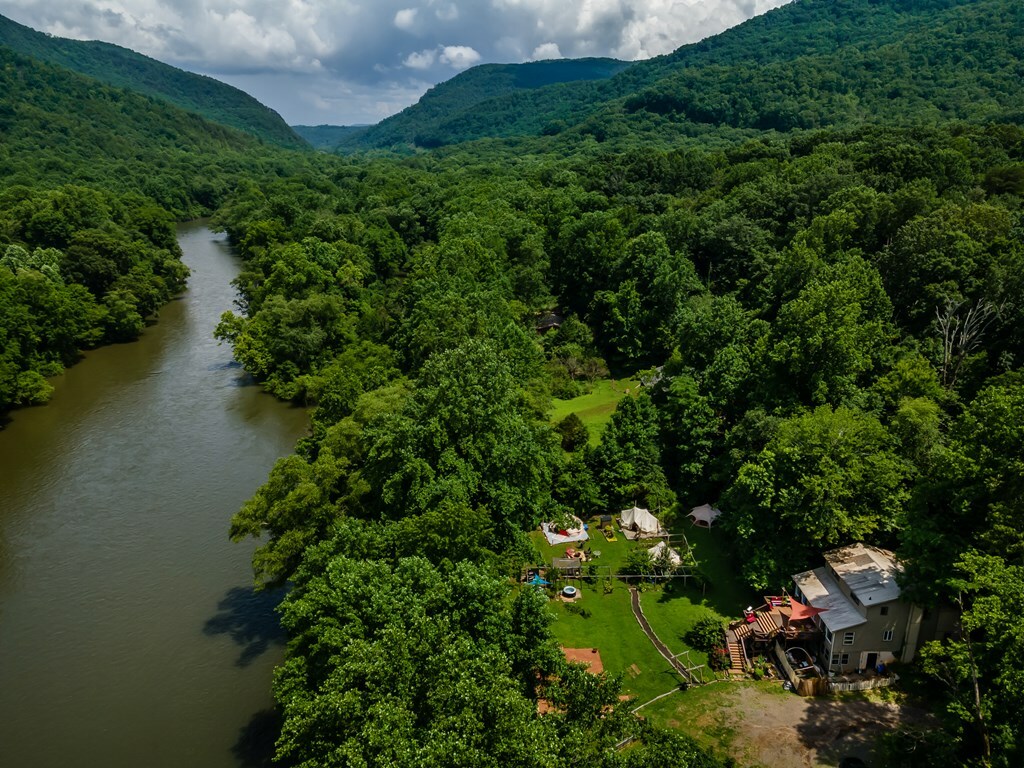 Property Photo:  5518 Hwy 30  TN 37307 