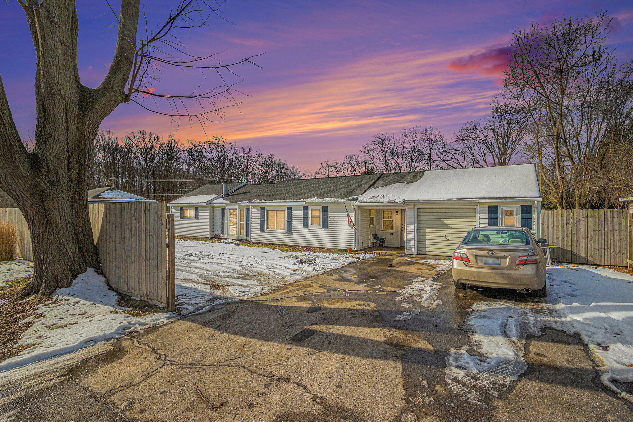 Property Photo: 9922 S Sprinkle Road MI 49002