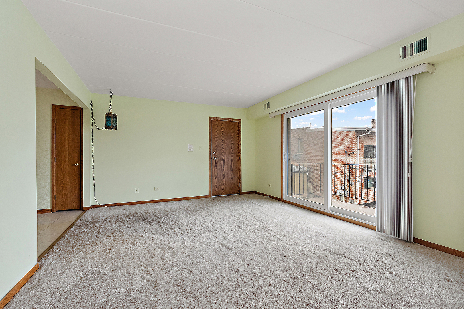 Property Photo:  6035 S Archer Avenue 2S  IL 60638 