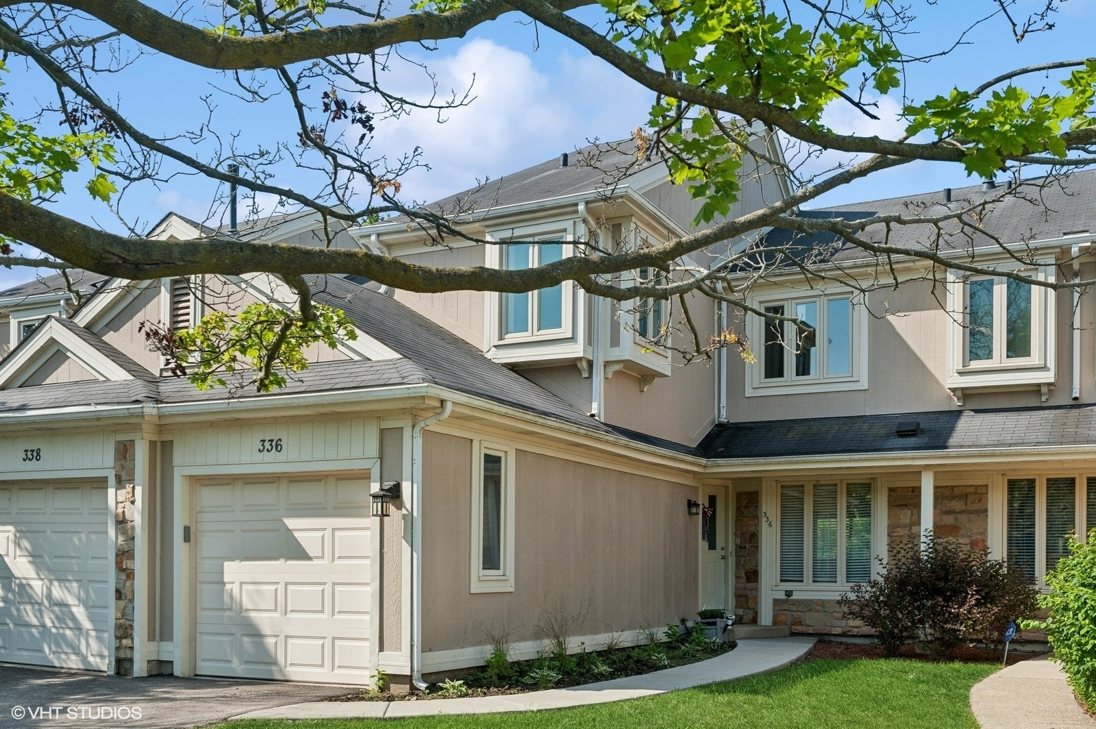 Property Photo: 336 Redwing Drive 18-3 IL 60015