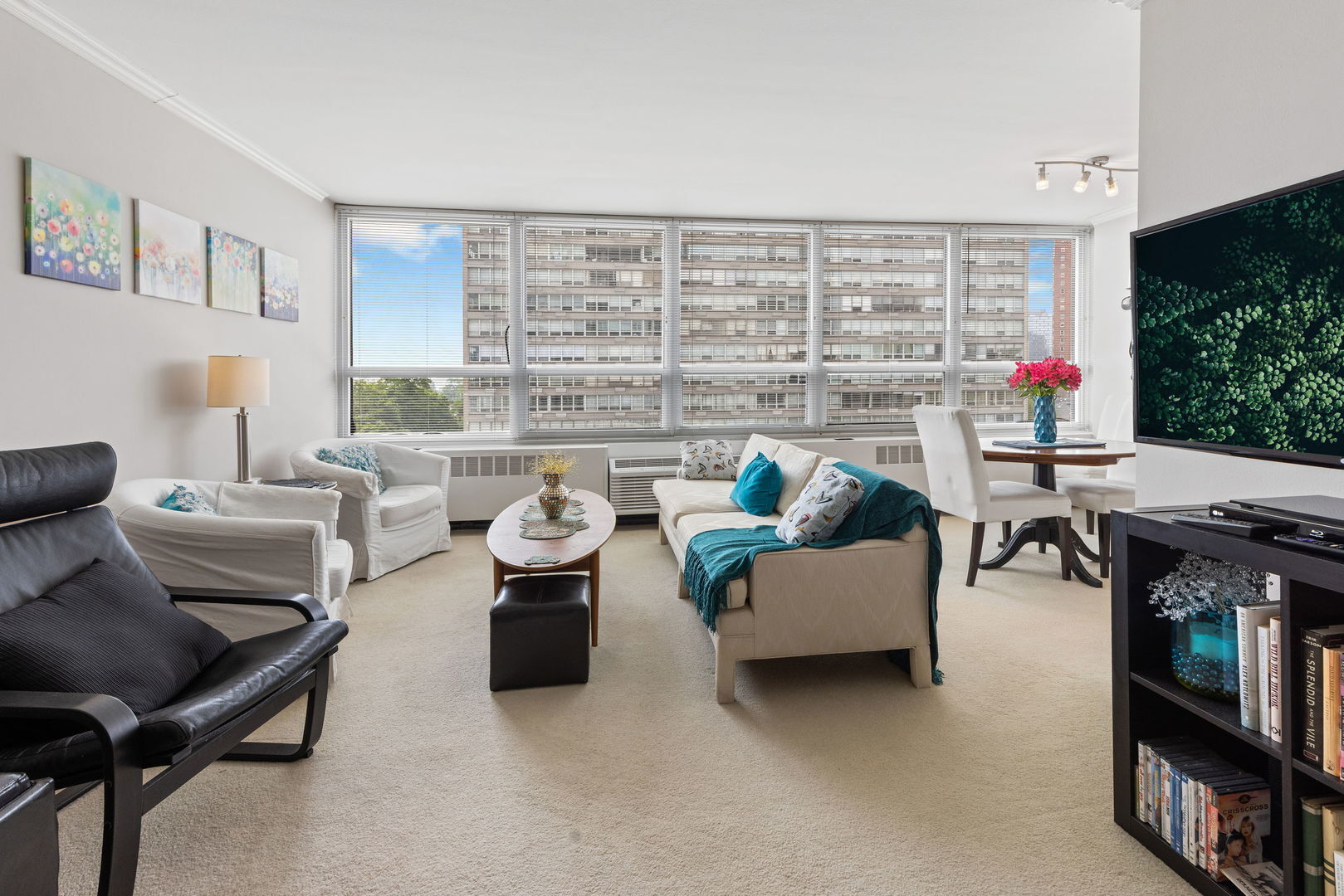 Property Photo:  4800 S Chicago Beach Drive 513N  IL 60615 