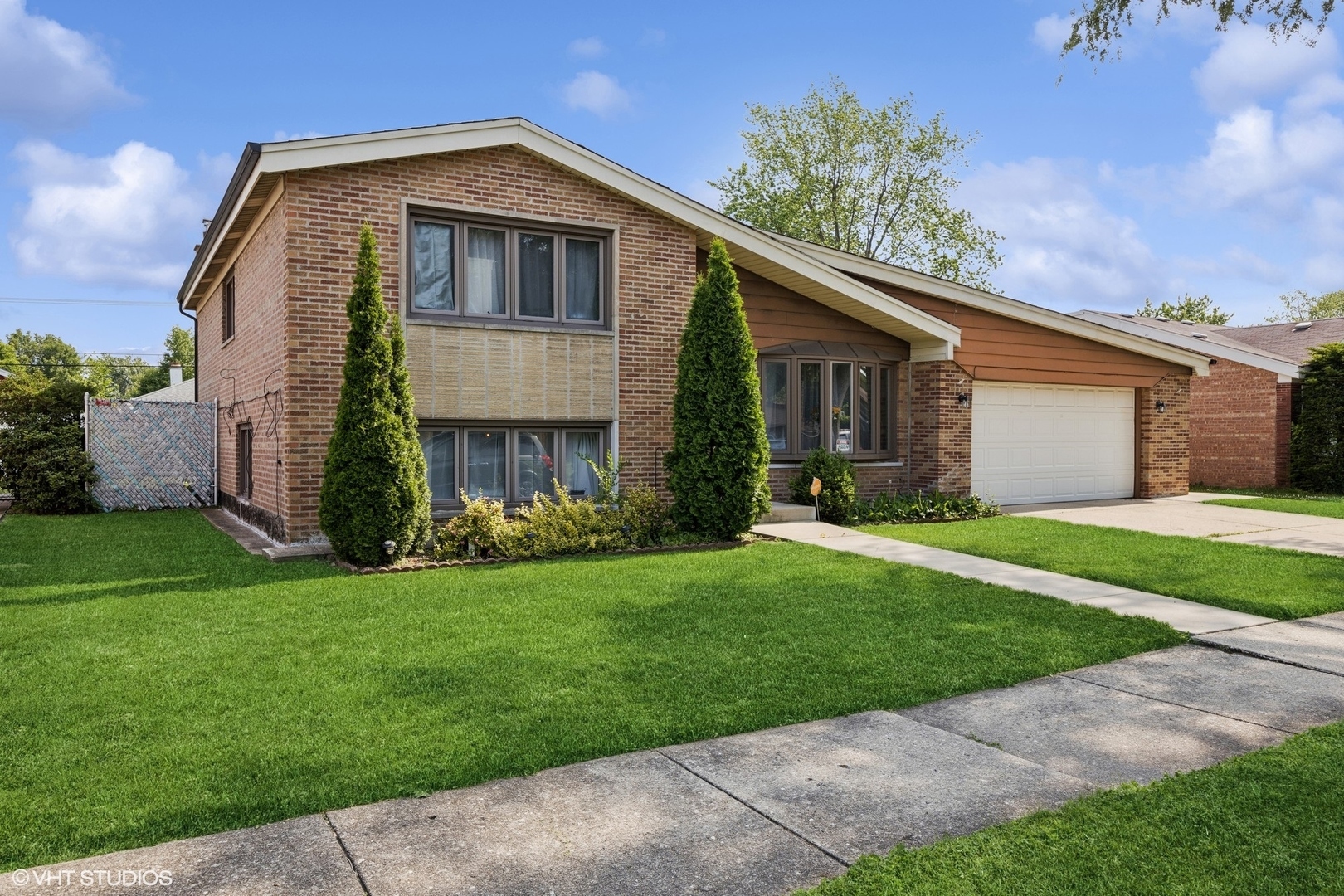Property Photo: 5175 W 88th Place IL 60453