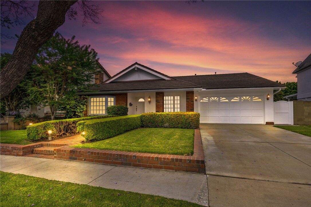 Property Photo:  10281 Kings Street  CA 90720 