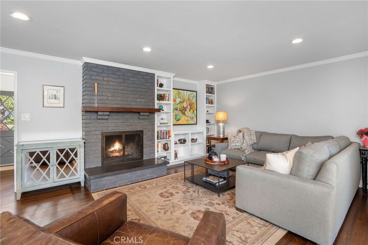 Property Photo: 109 Via Ardilla CA 90274