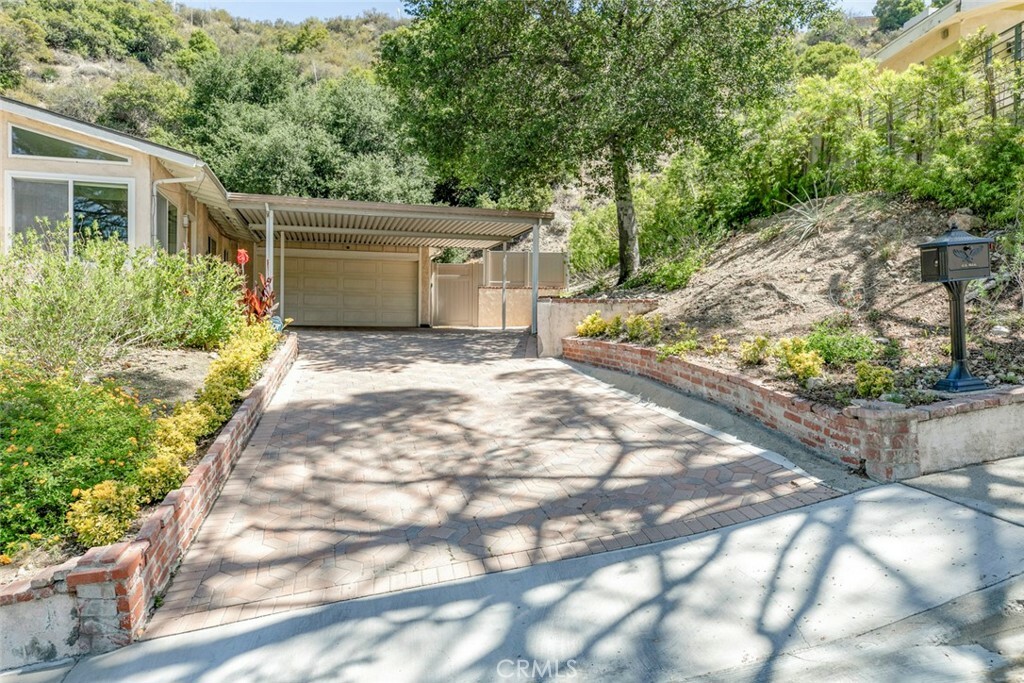 Property Photo: 10919 Terecita Road CA 91042