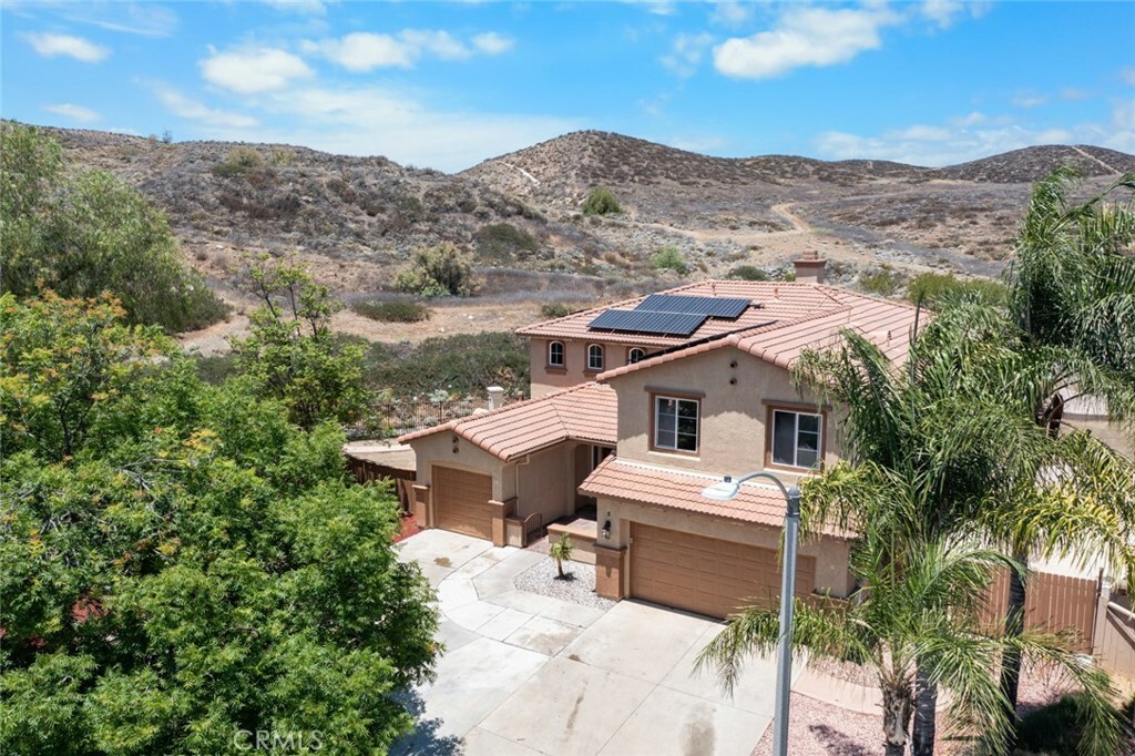 Property Photo: 5 Vista Loreta CA 92532